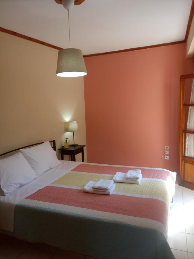 Small Town Apartment Konitsa Bagian luar foto